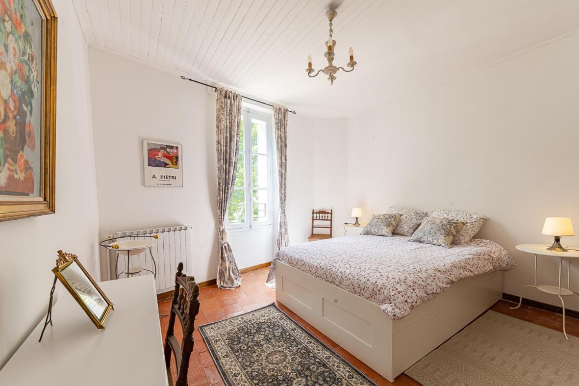 Maison De Maitre 230M² En Plein Coeur Du Village Camps-la-Source Екстериор снимка