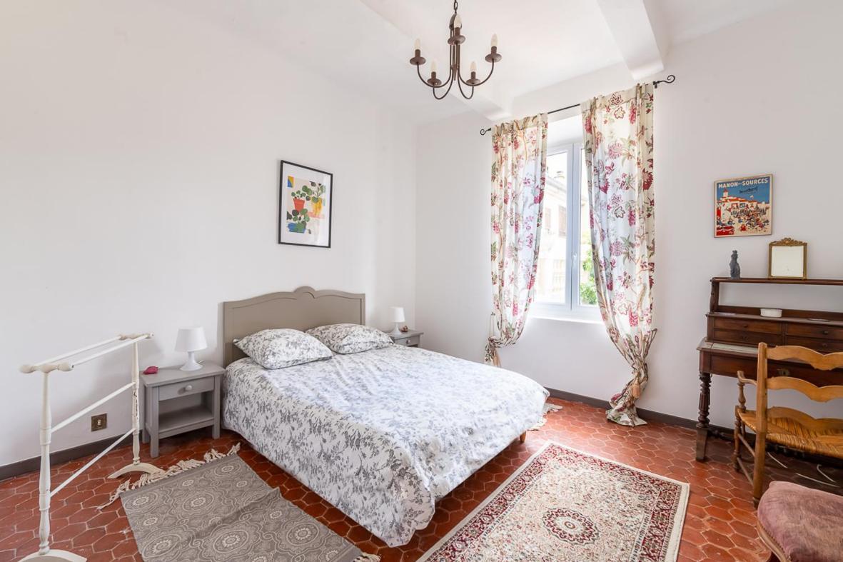 Maison De Maitre 230M² En Plein Coeur Du Village Camps-la-Source Екстериор снимка